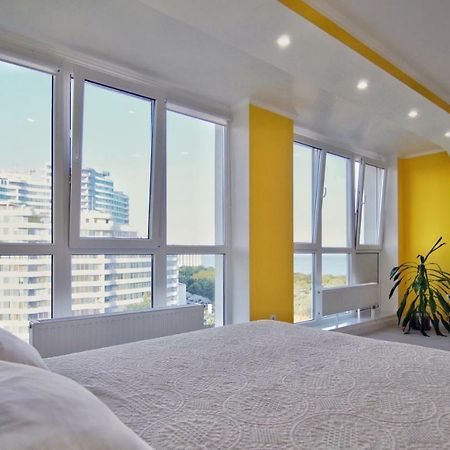Литературная Улица Апартаменты Odessa Exteriör bild