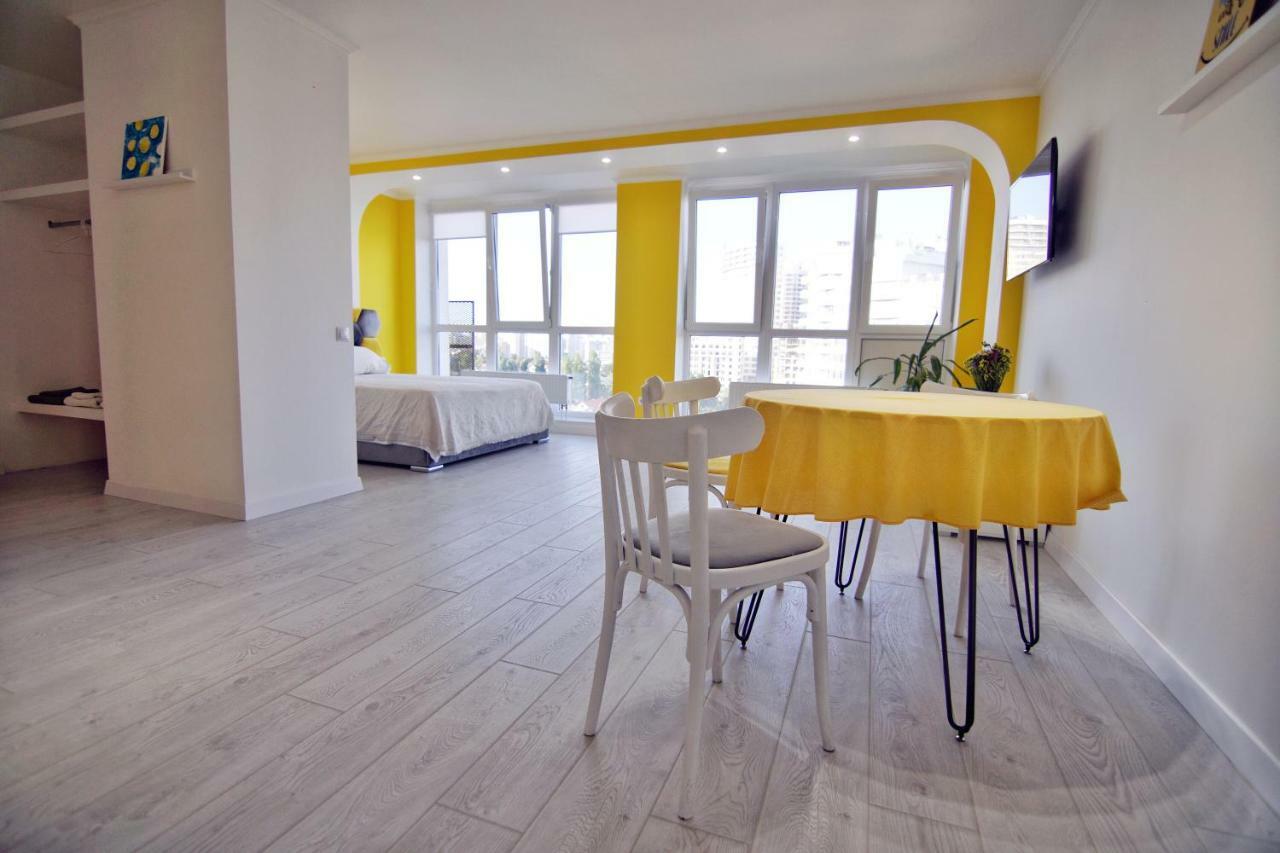 Литературная Улица Апартаменты Odessa Exteriör bild