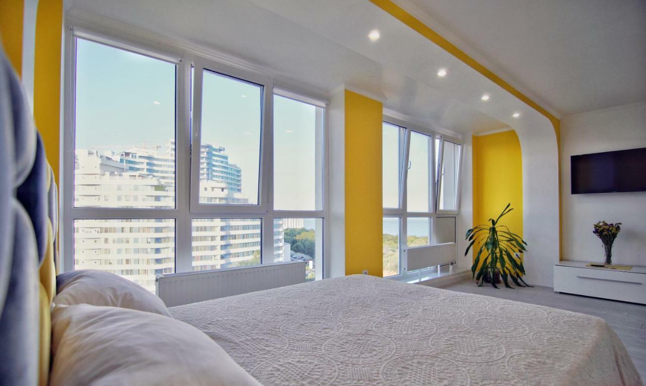 Литературная Улица Апартаменты Odessa Exteriör bild