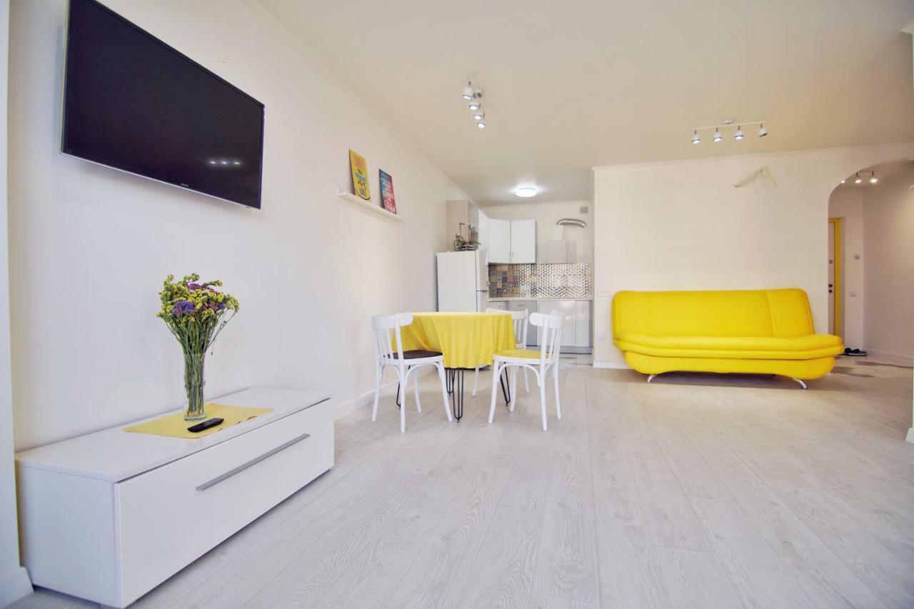 Литературная Улица Апартаменты Odessa Exteriör bild
