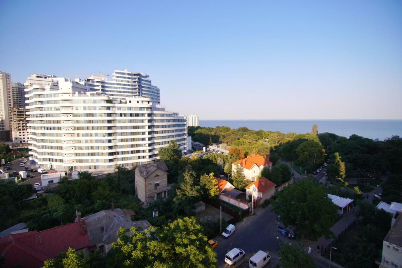 Литературная Улица Апартаменты Odessa Exteriör bild